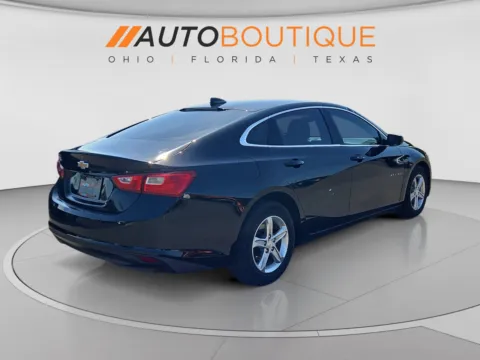 More photos of 2022 Chevrolet Malibu LS at Auto Boutique Ohio, OH
