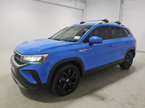 Blue 2024 Volkswagen Taos SE for sale in Columbus, OH