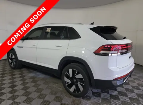 More photos of 2024 Volkswagen Atlas Cross Sport 2.0T SE w/Technology at Auto Boutique Ohio, OH