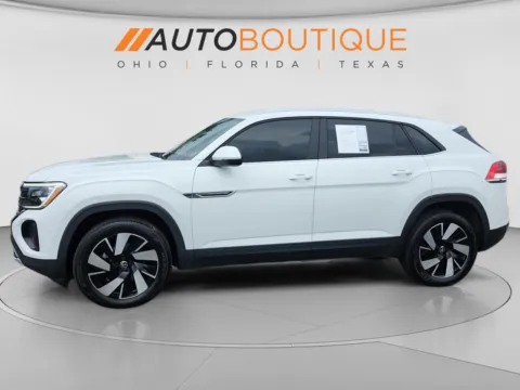 Photos of 2024 Volkswagen Atlas Cross Sport 2.0T SE w/Technology for sale in Columbus, OH at Auto Boutique Ohio