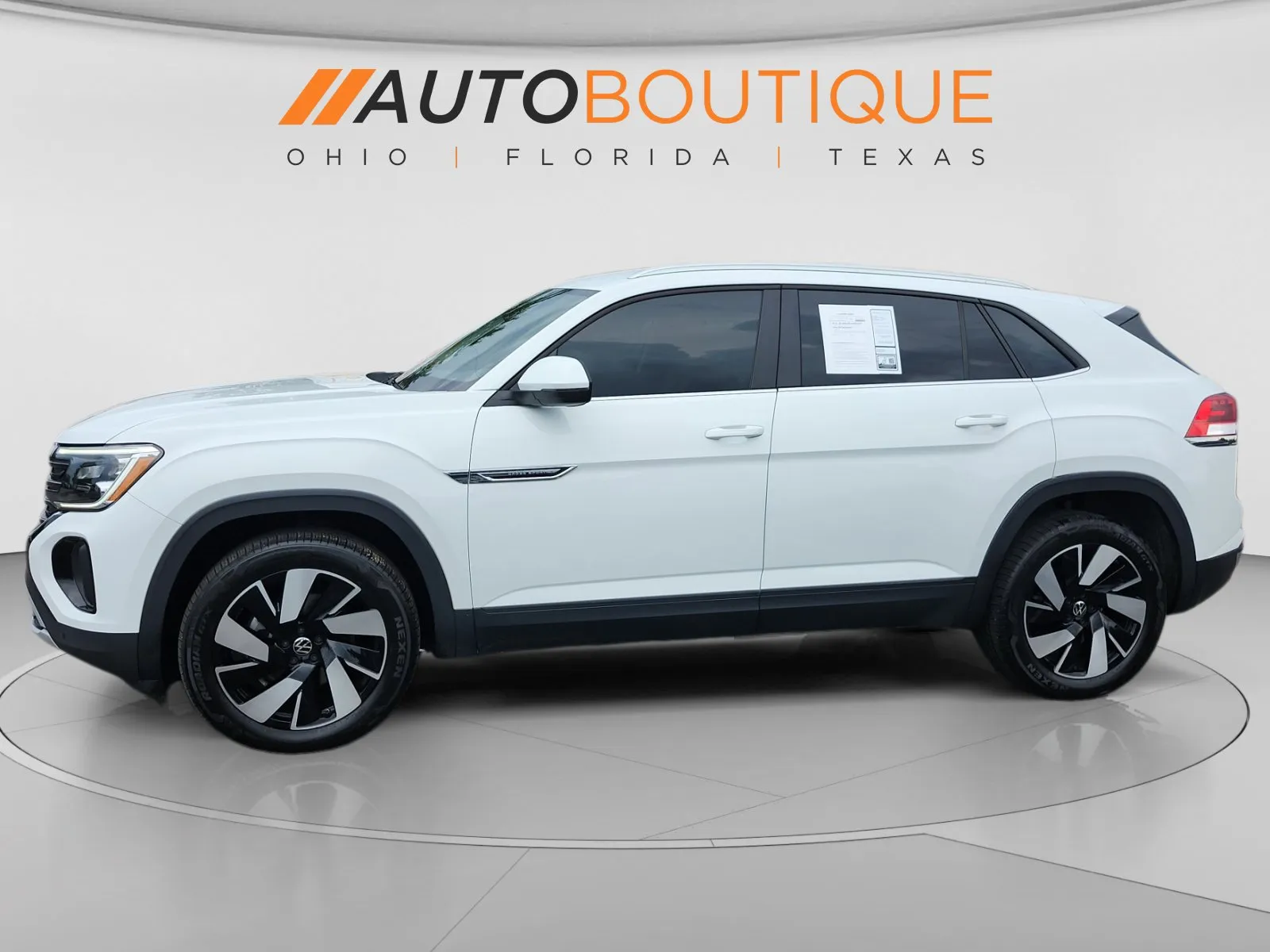 Volkswagen Atlas Cross Sport photo 2