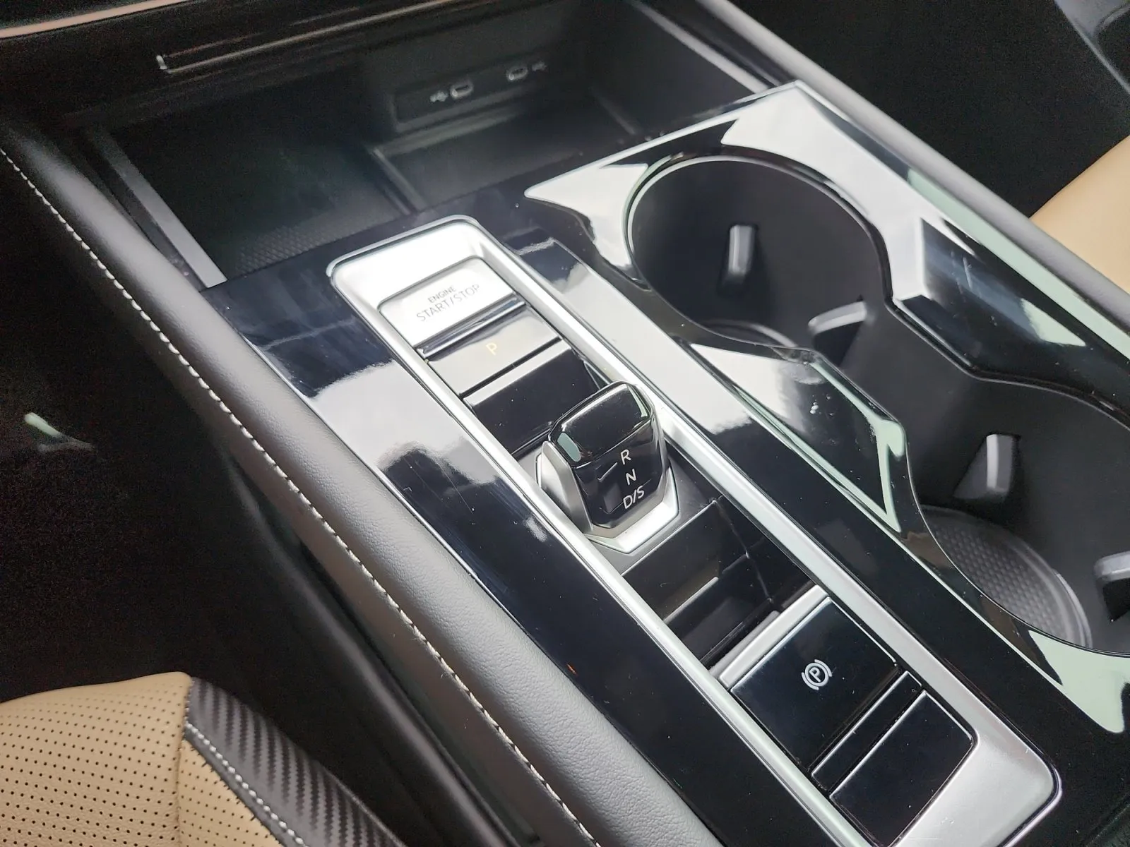Volkswagen Atlas Cross Sport photo 24
