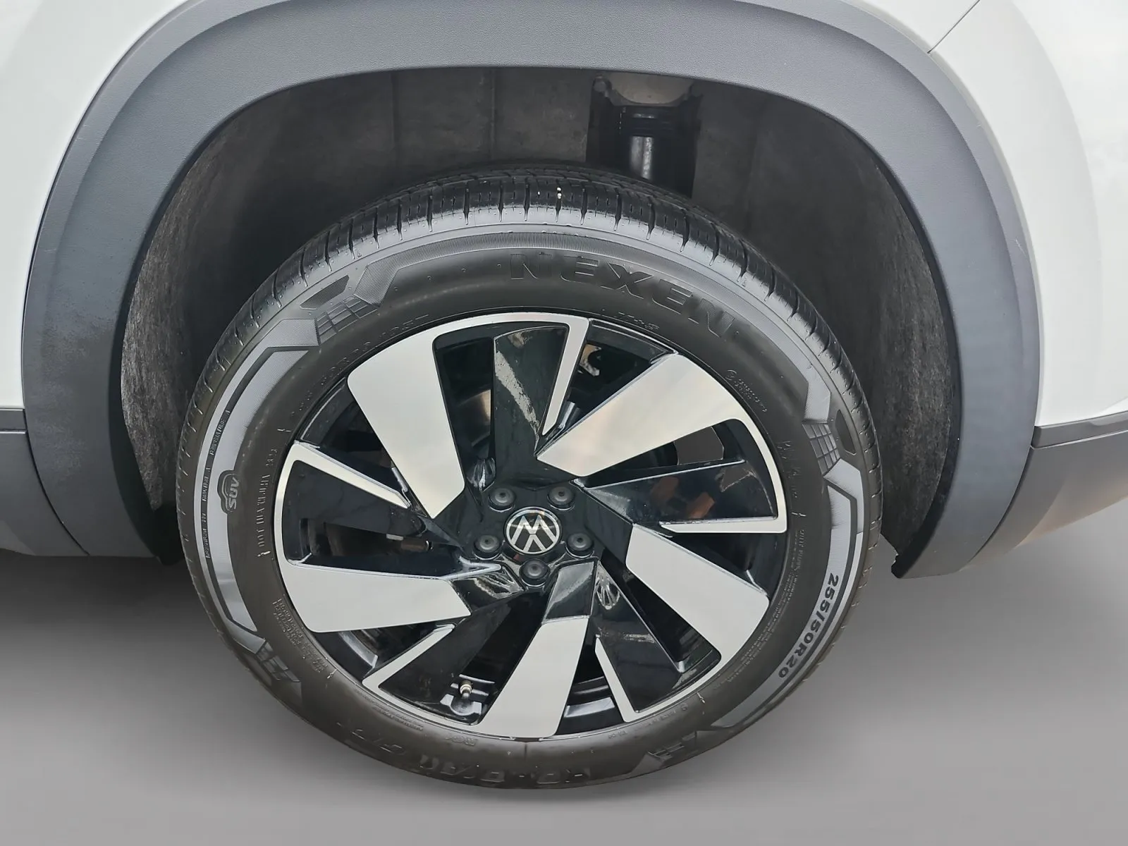 Volkswagen Atlas Cross Sport photo 16