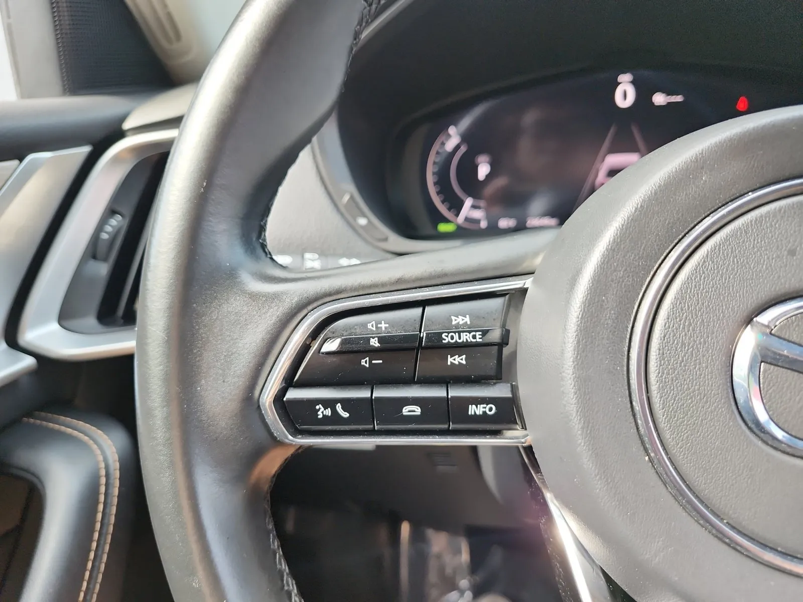 Mazda CX-90 photo 26