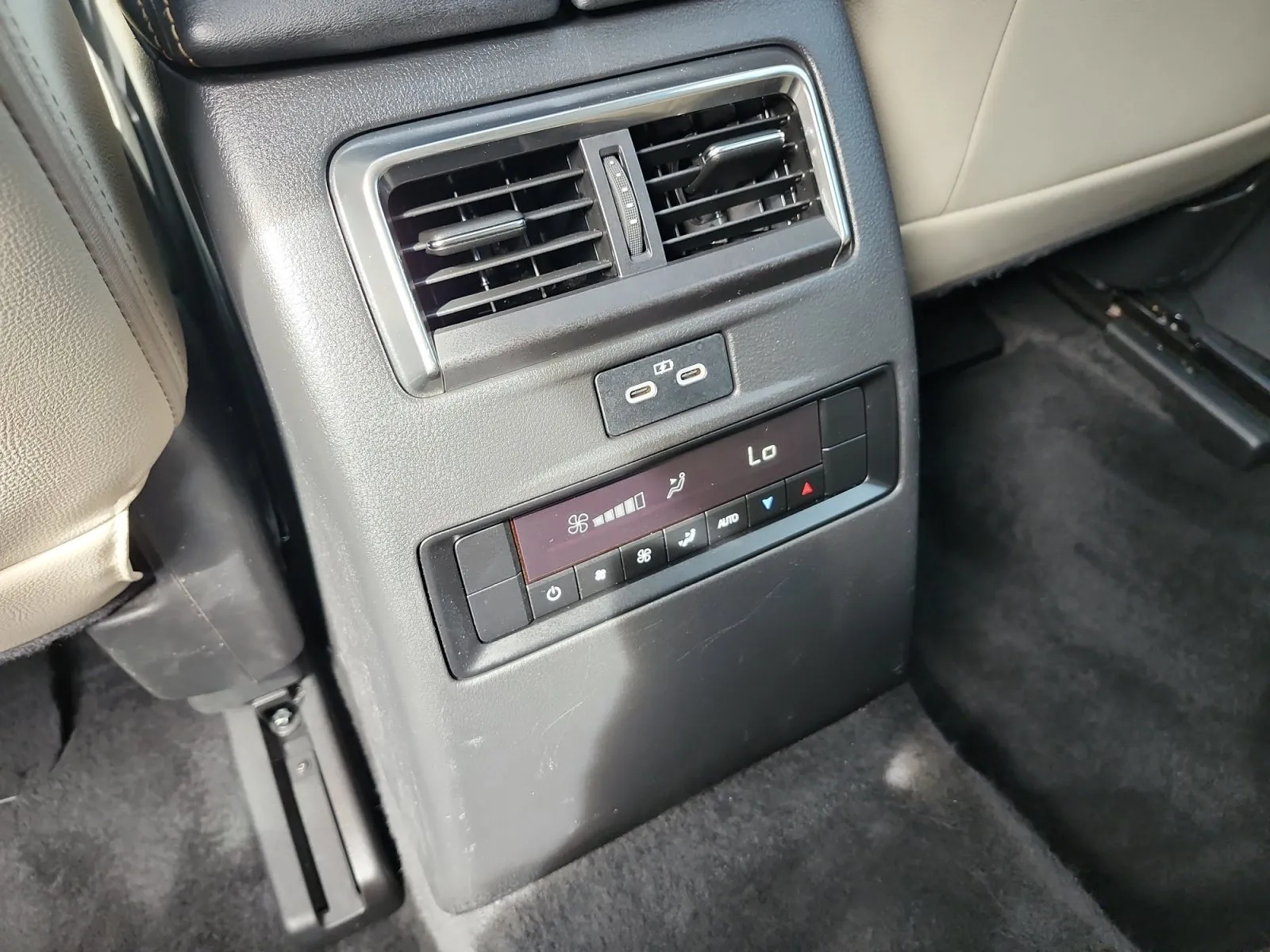 Mazda CX-90 photo 13