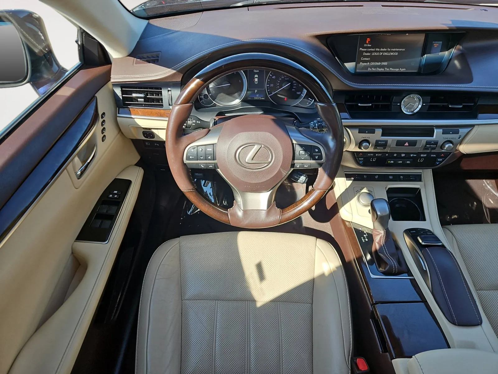 Lexus ES photo 10