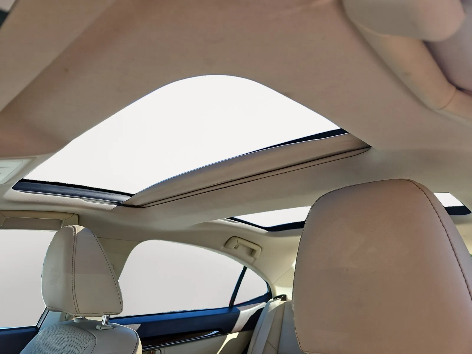 Lexus ES photo 15