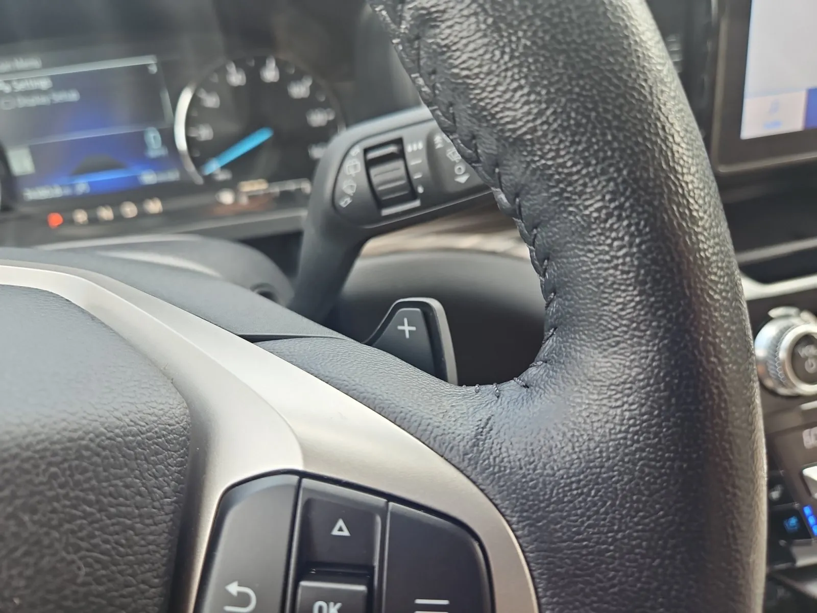 Ford Explorer photo 30