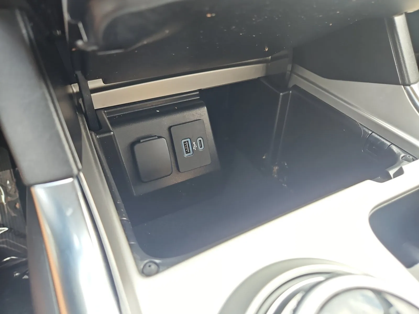 Ford Explorer photo 26