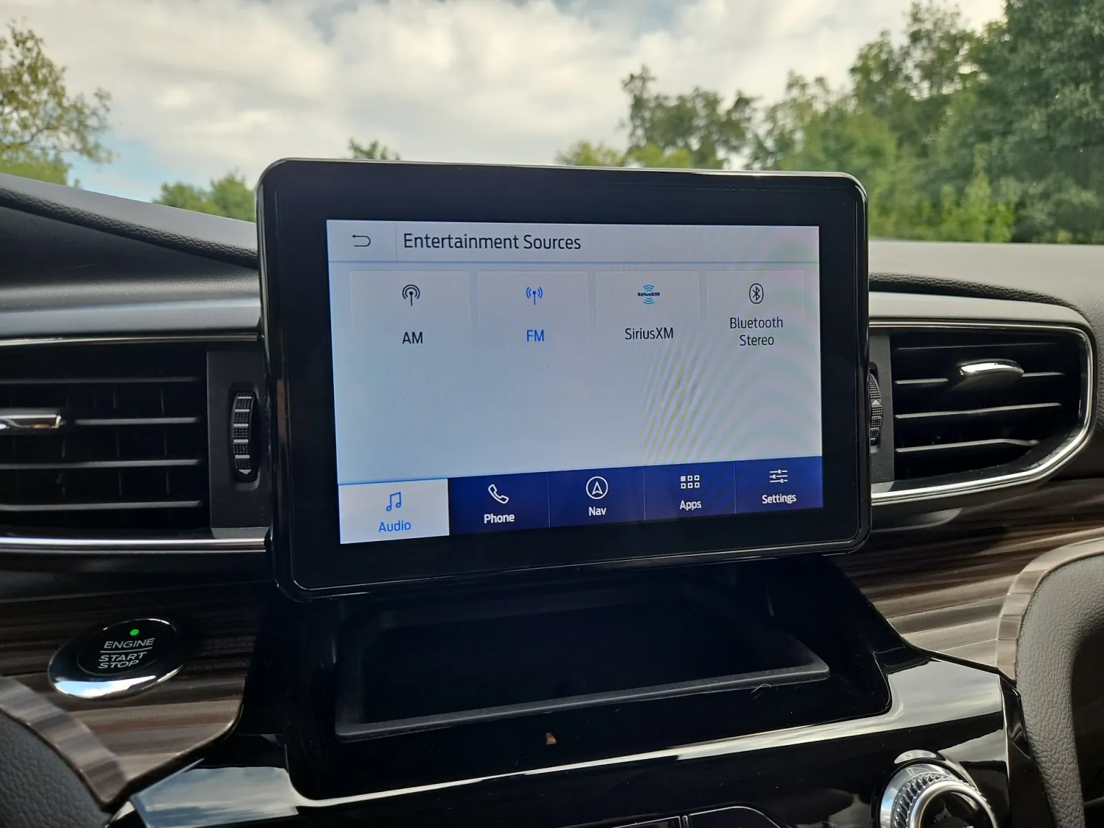 Ford Explorer photo 23