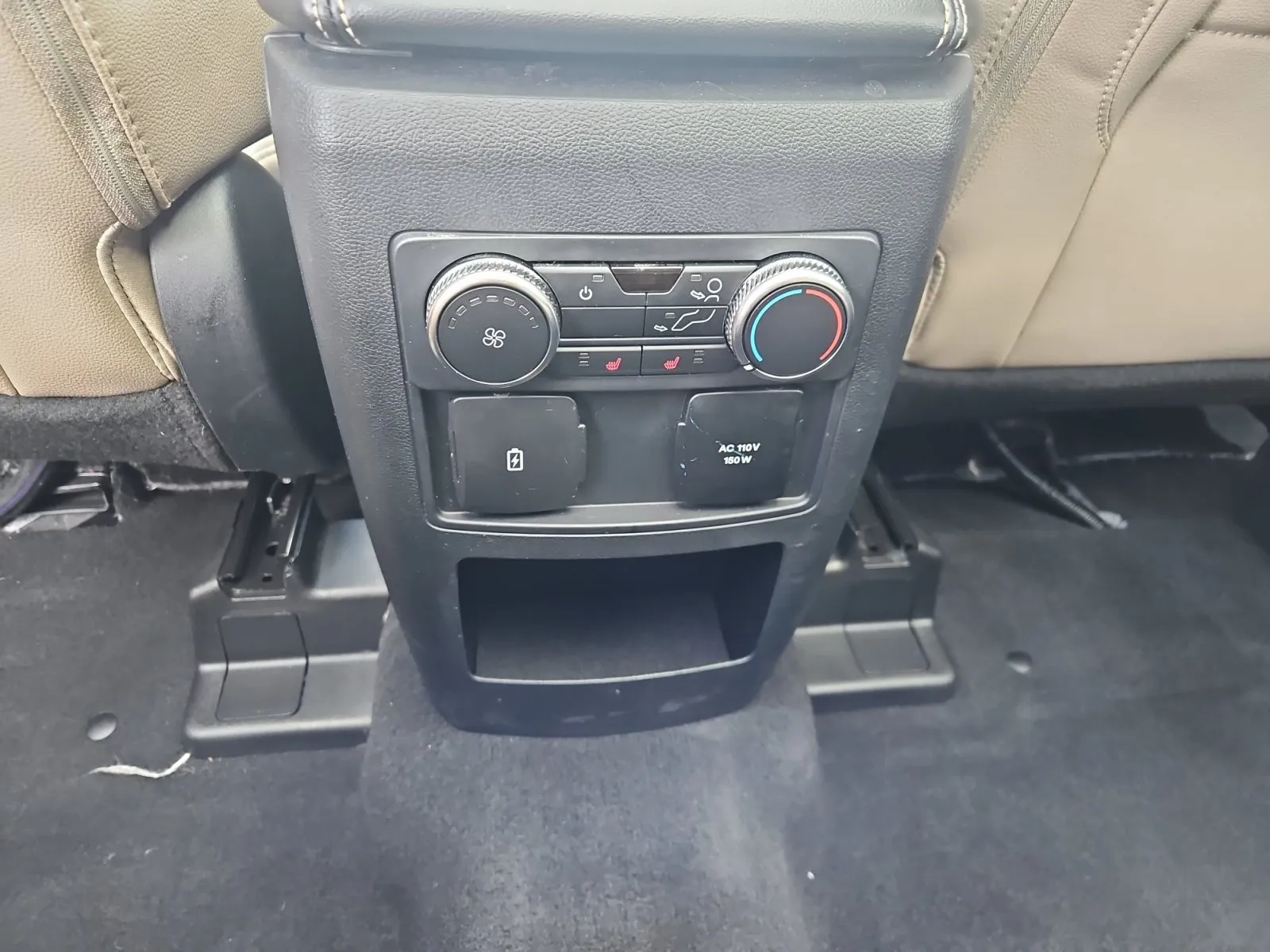 Ford Explorer photo 13