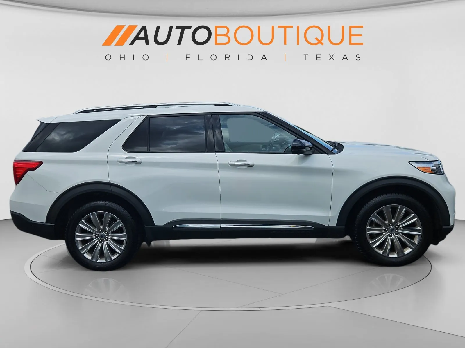 Ford Explorer photo 6