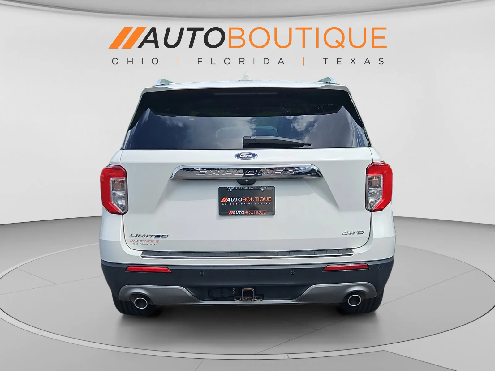 Ford Explorer photo 4