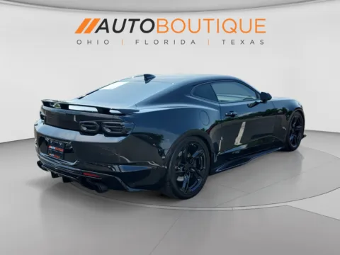 More photos of 2019 Chevrolet Camaro 2SS at Auto Boutique Ohio, OH