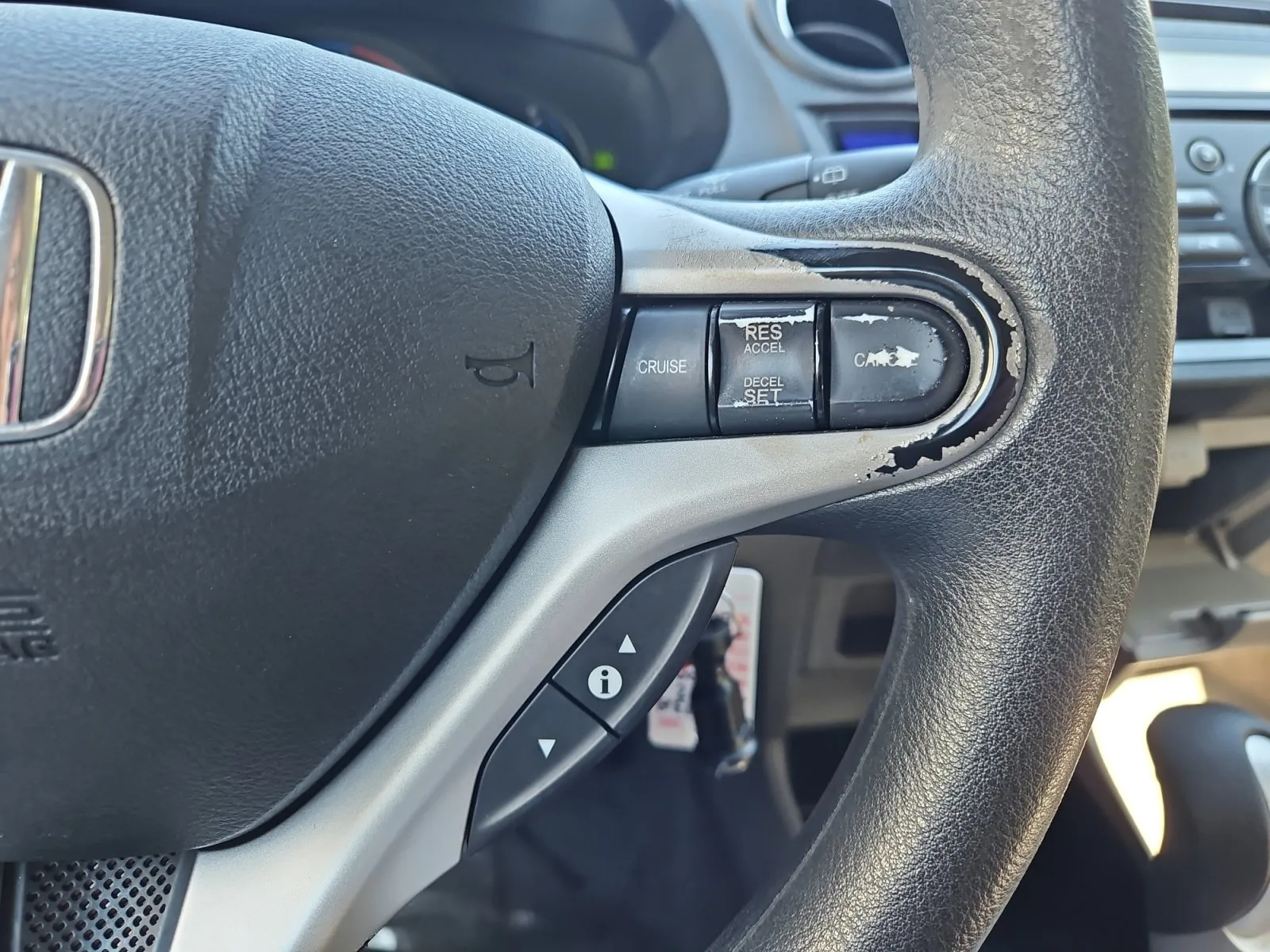 Honda Insight photo 21