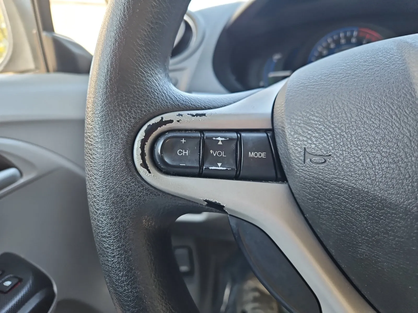 Honda Insight photo 22