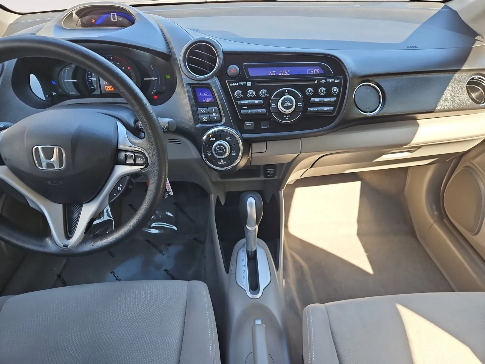 Honda Insight photo 11