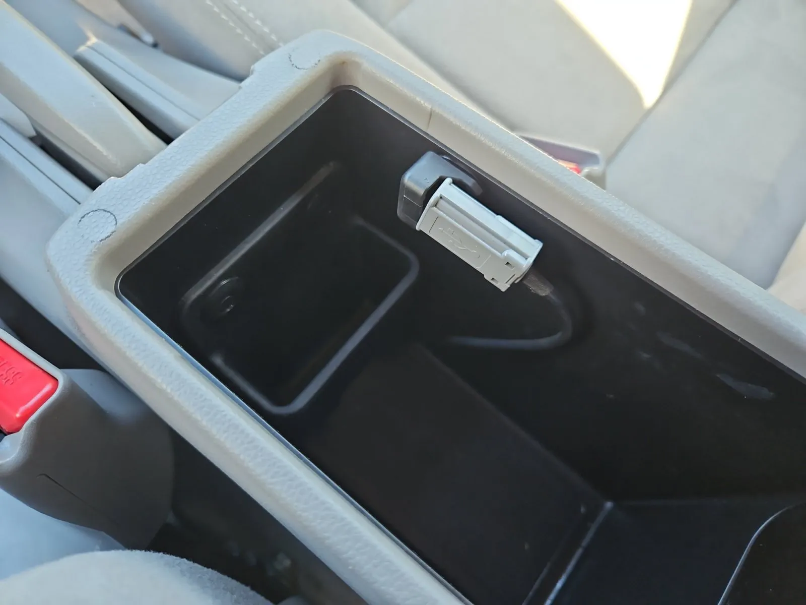 Honda Insight photo 23