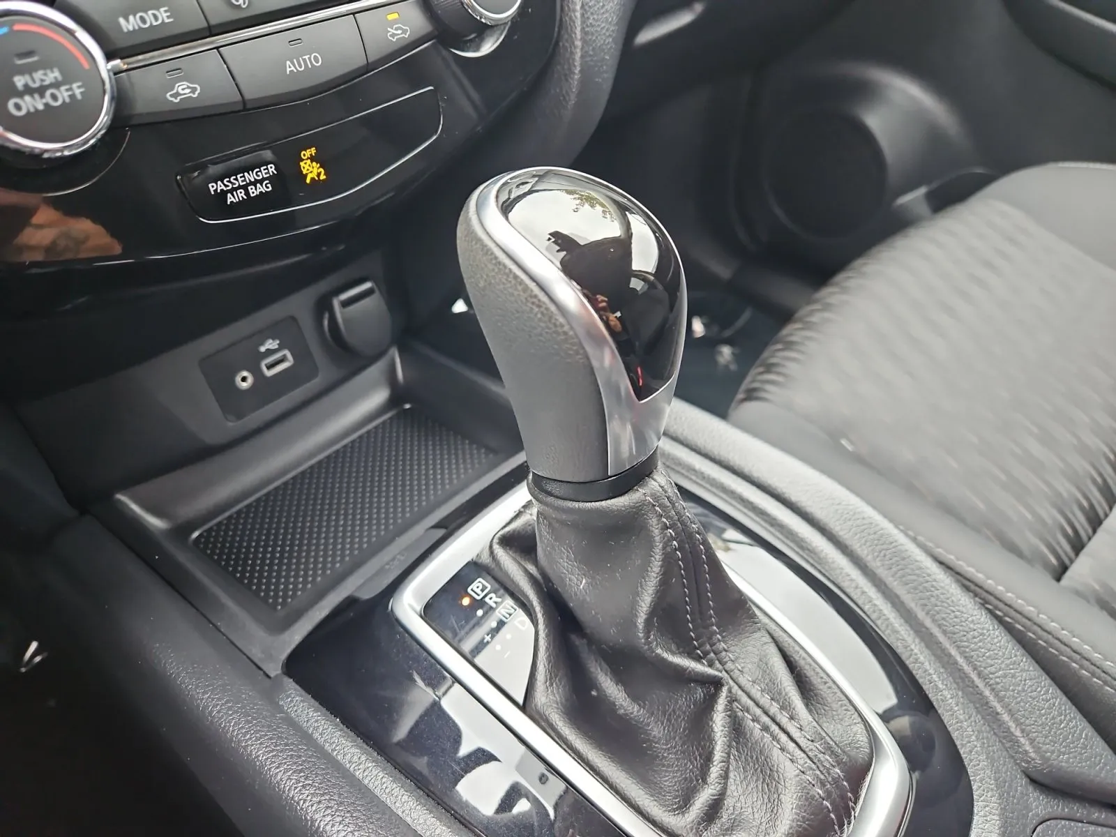 Nissan Rogue photo 21