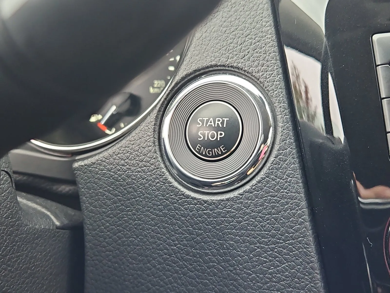 Nissan Rogue photo 19