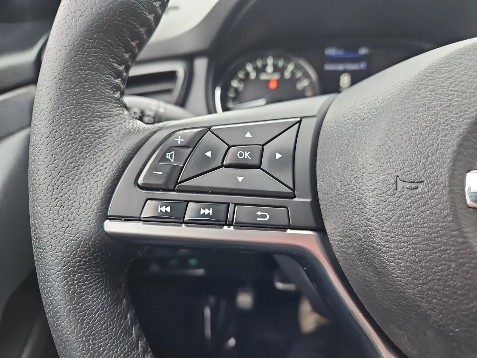 Nissan Rogue photo 24