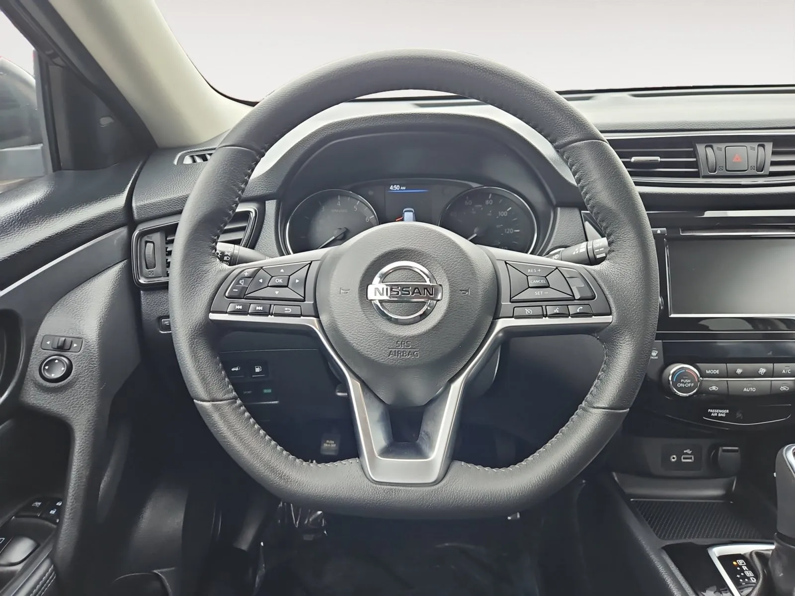 Nissan Rogue photo 12