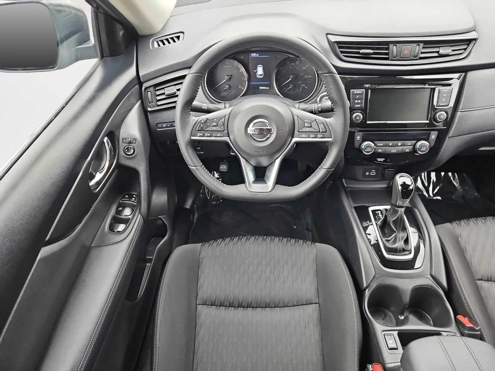 Nissan Rogue photo 10
