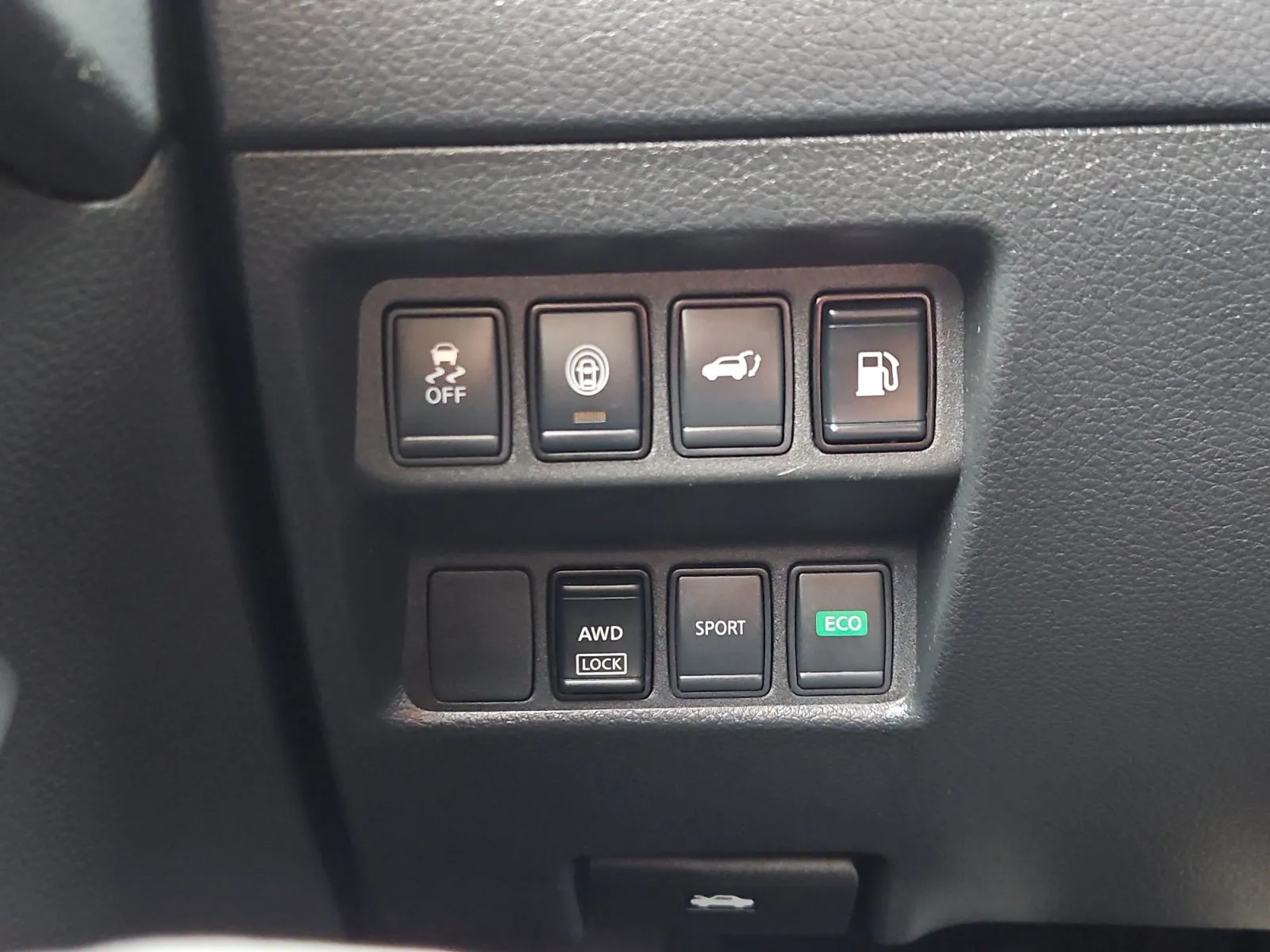 Nissan Rogue photo 15