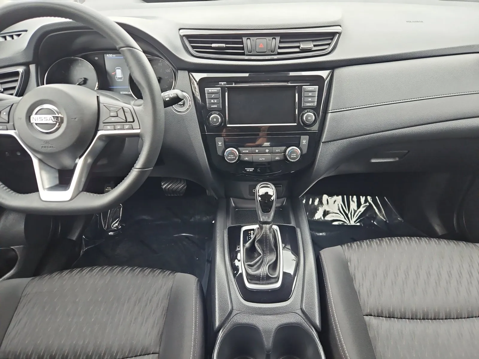 Nissan Rogue photo 11