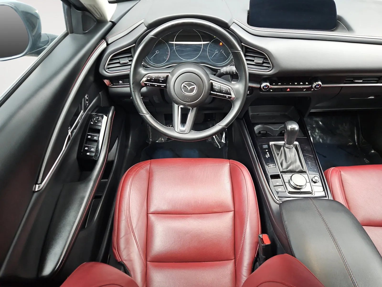 Mazda CX-30 photo 10