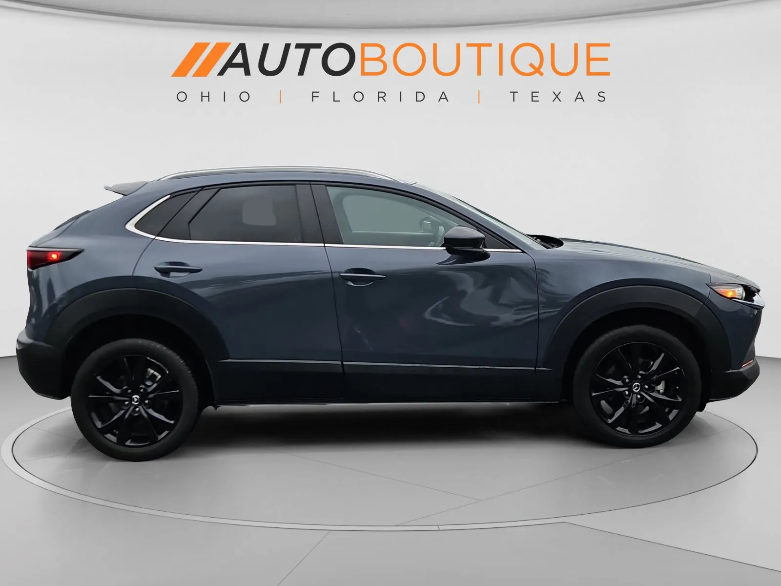 Mazda CX-30 photo 6
