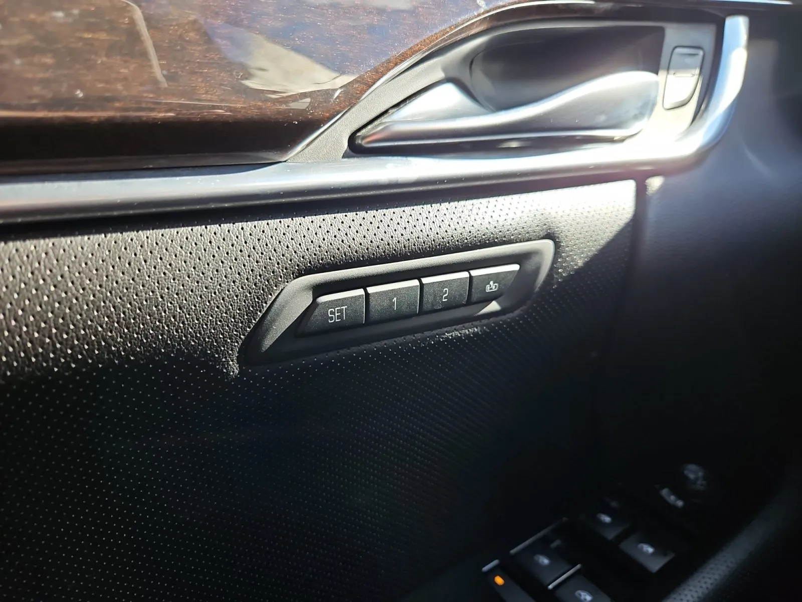 Cadillac XTS photo 26