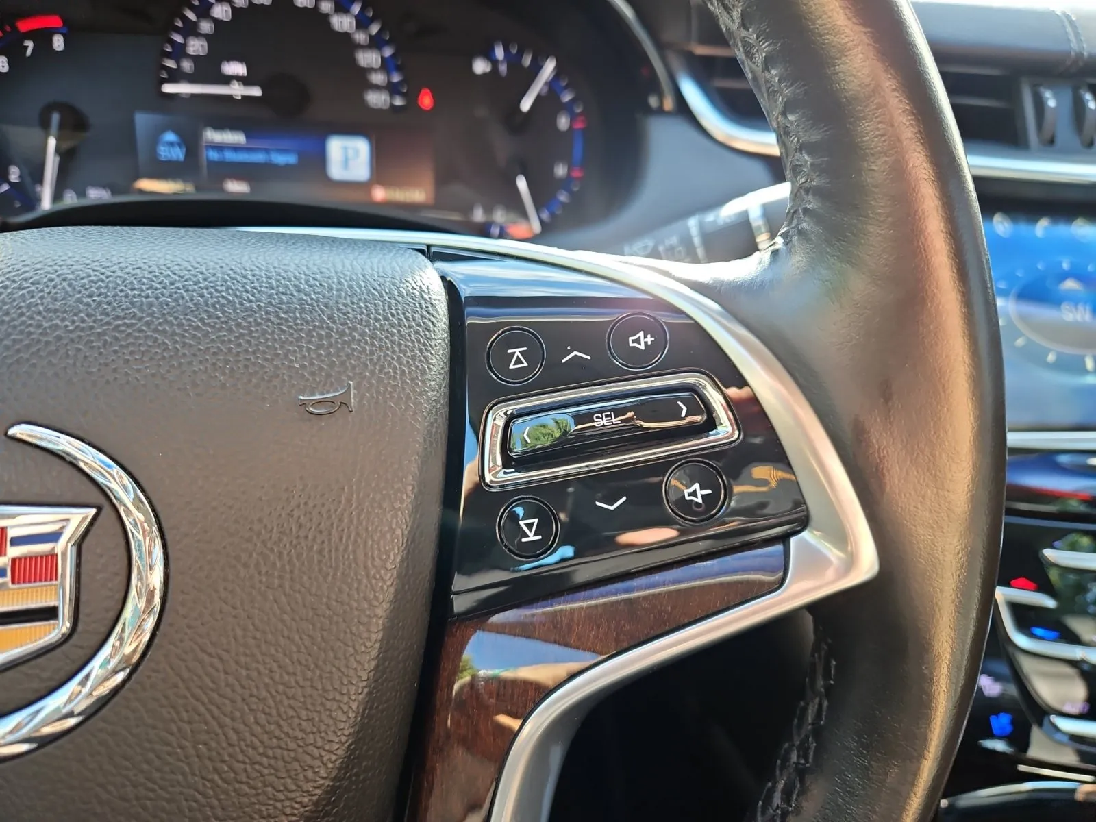 Cadillac XTS photo 24