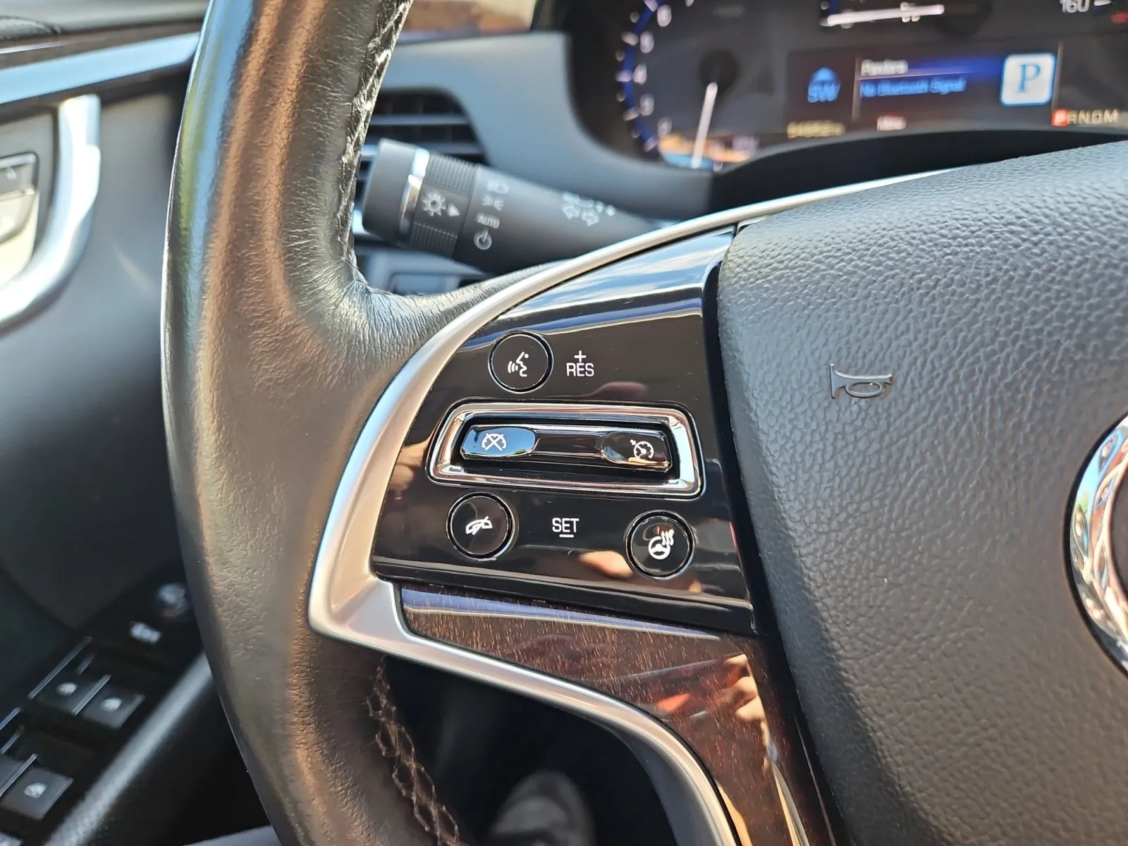 Cadillac XTS photo 25