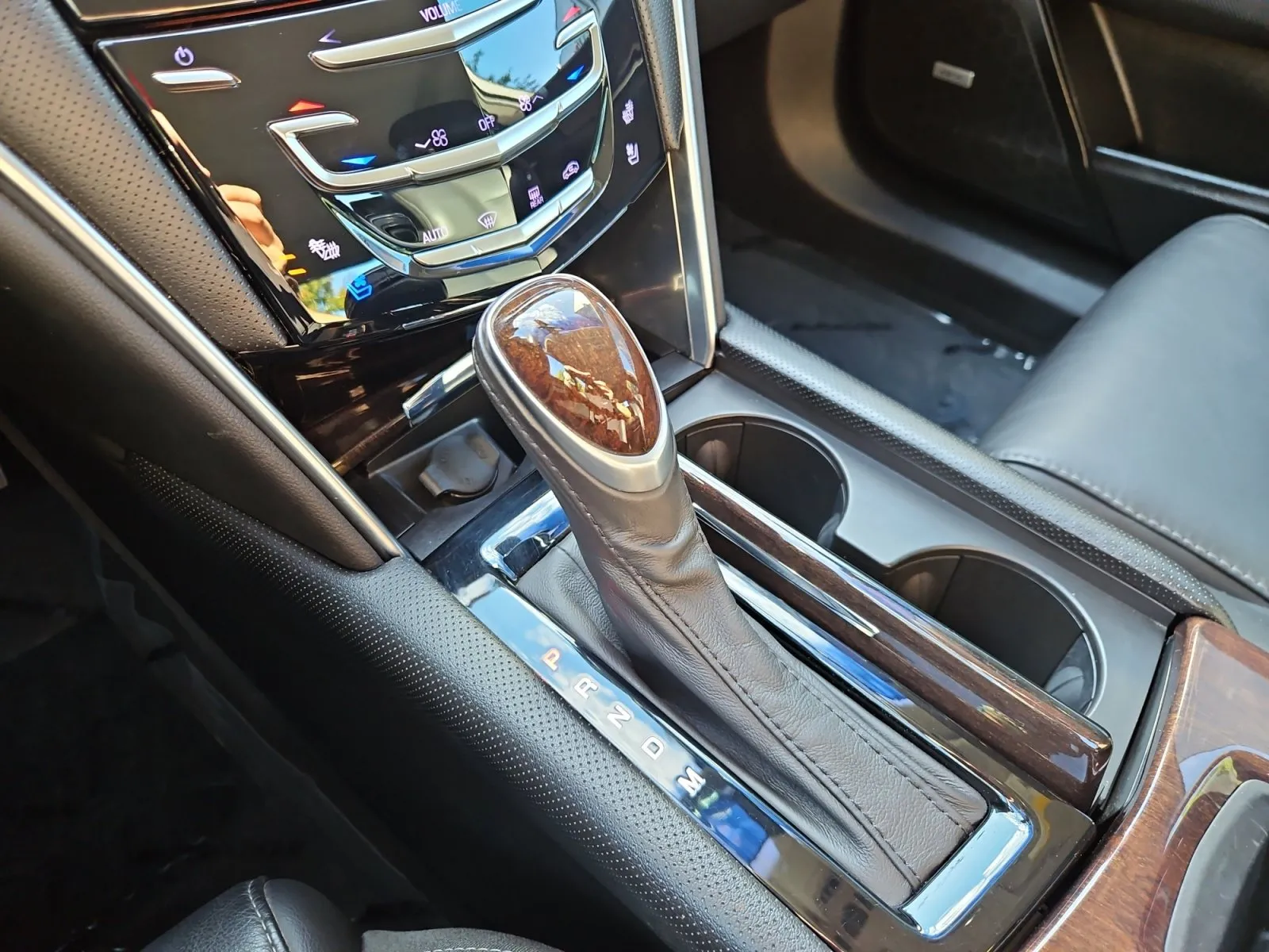 Cadillac XTS photo 22