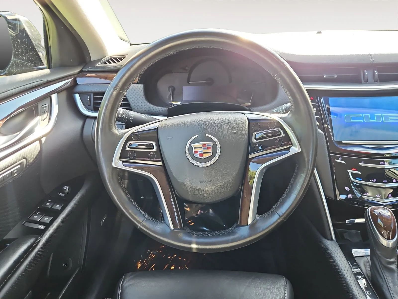 Cadillac XTS photo 12