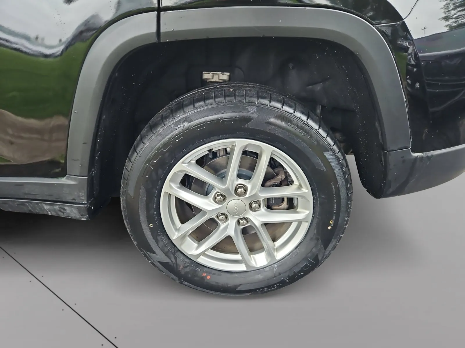 Jeep Grand Cherokee photo 13