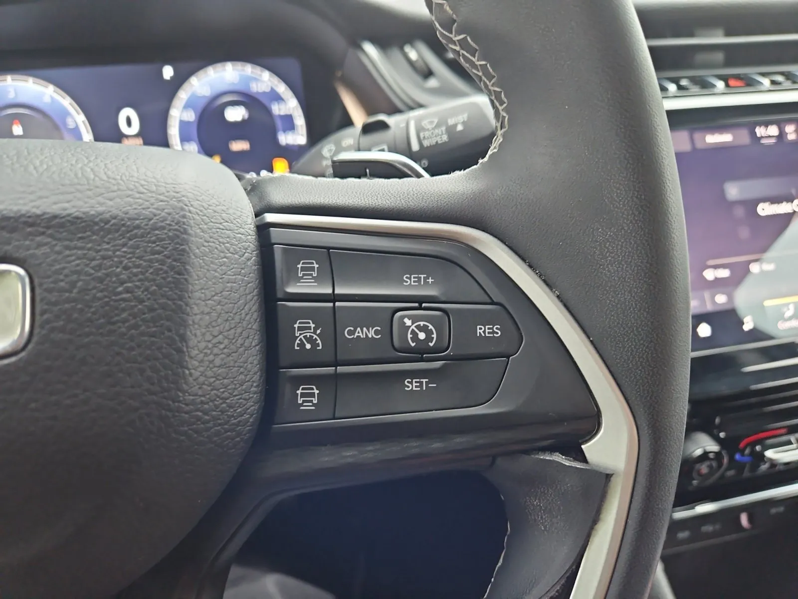 Jeep Grand Cherokee photo 21