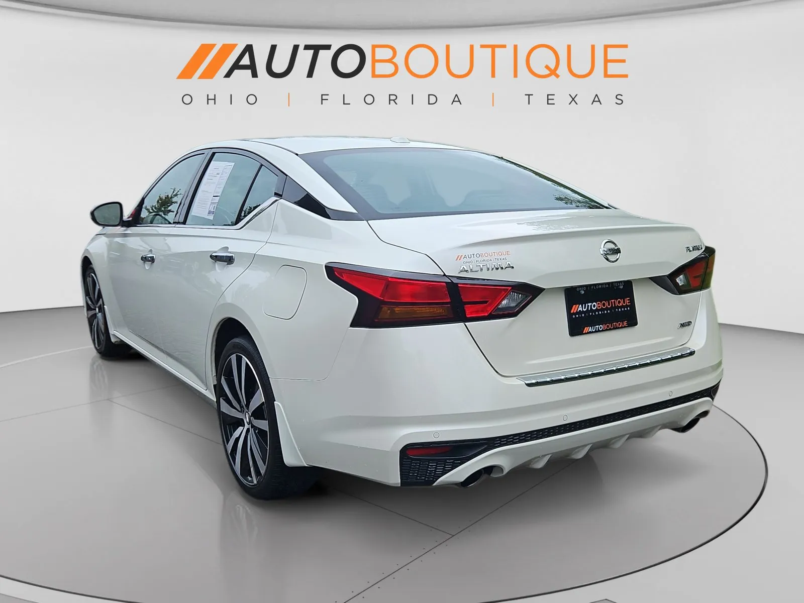 Nissan Altima photo 3