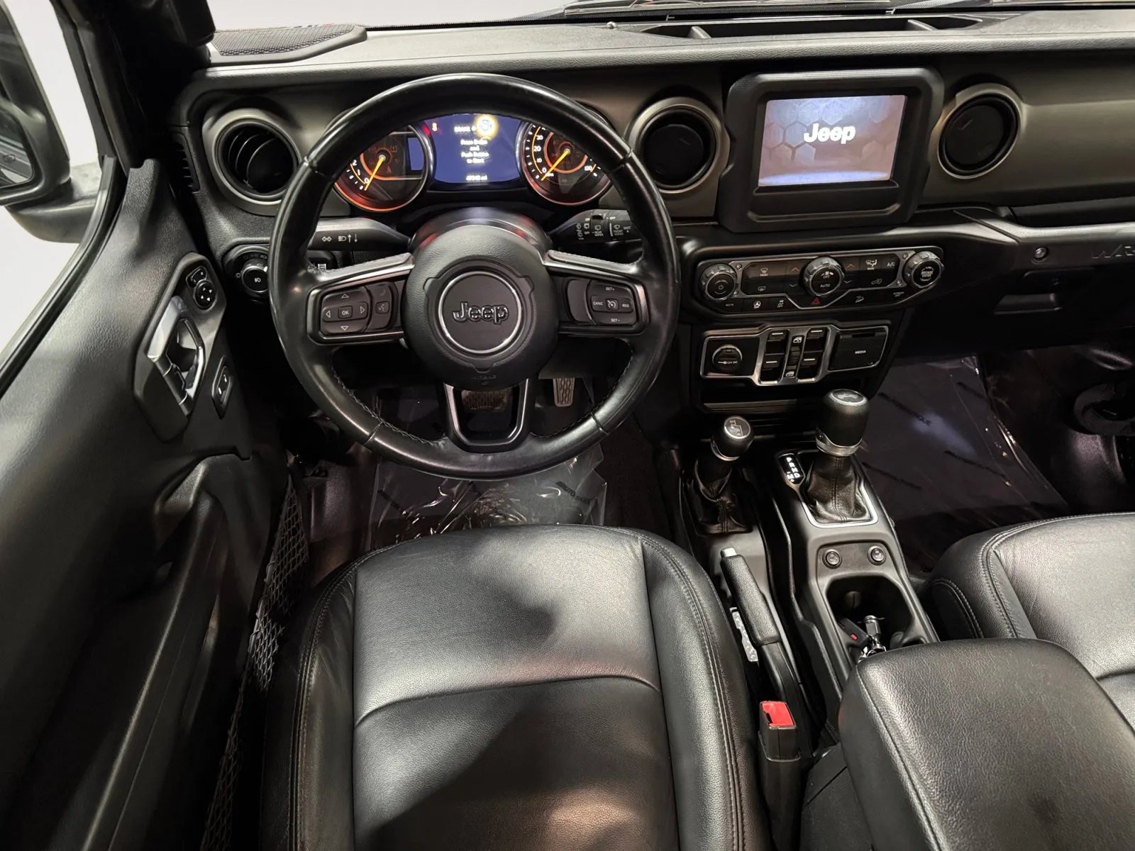 Jeep Wrangler photo 15