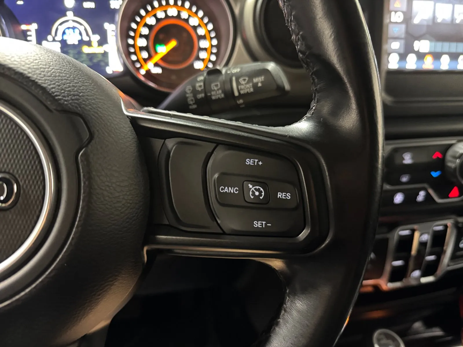 Jeep Wrangler photo 23