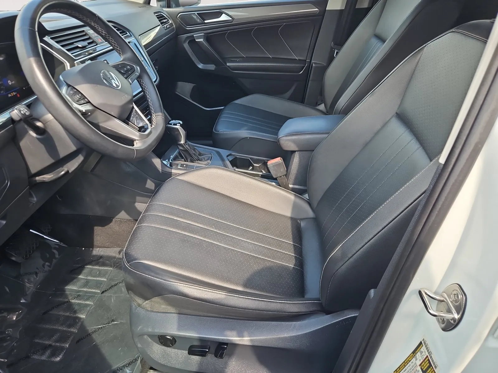 Volkswagen Tiguan photo 9