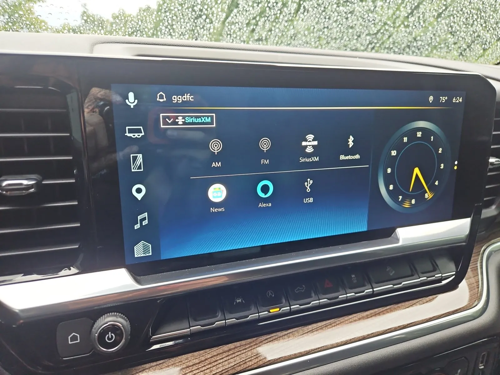 Chevrolet Silverado photo 19