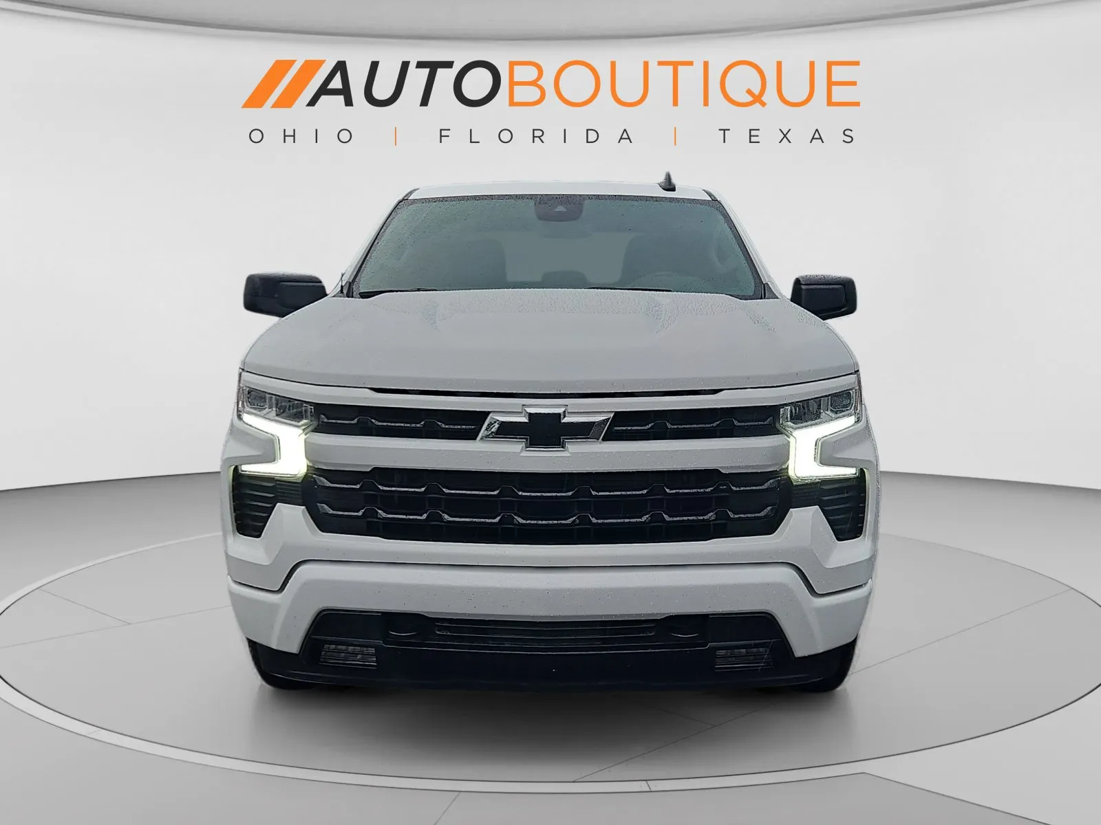 Chevrolet Silverado photo 8