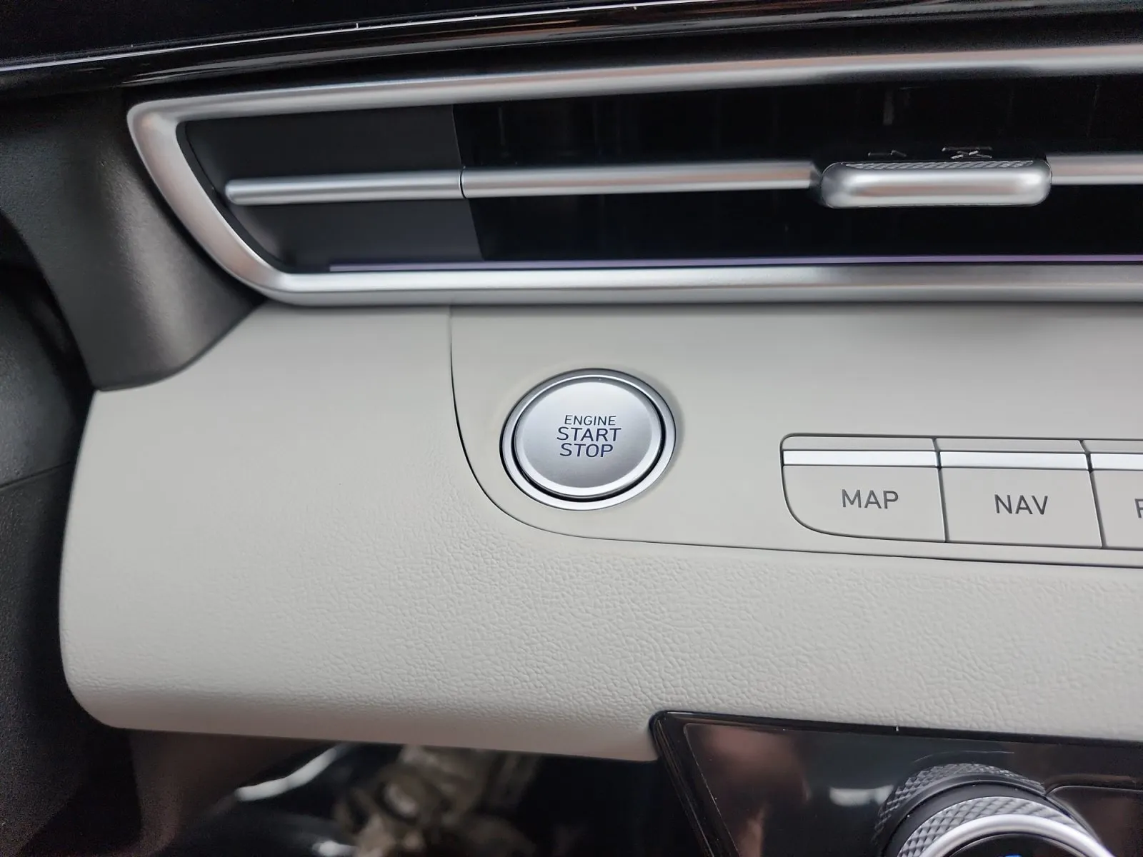 Hyundai Elantra photo 21