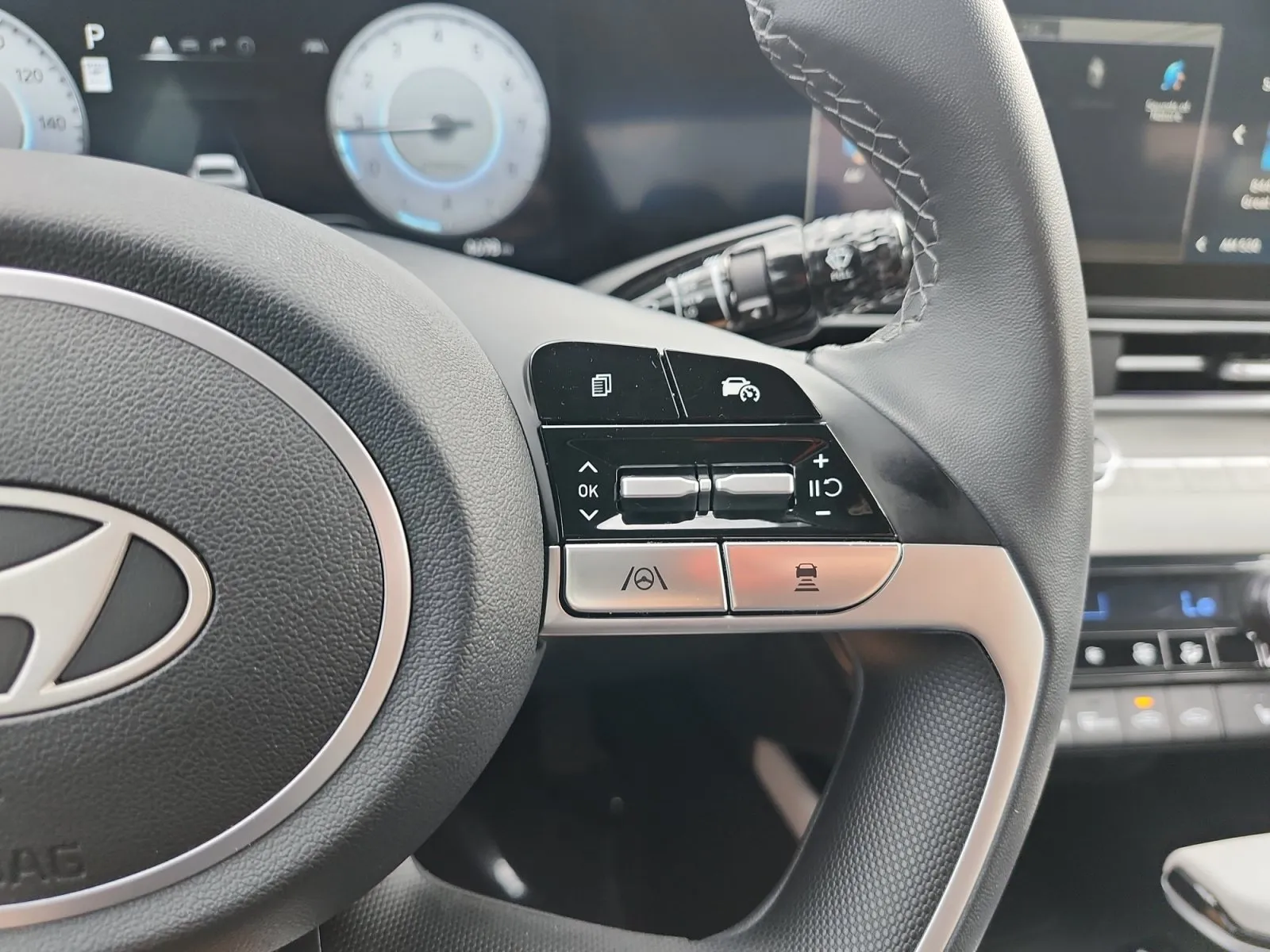 Hyundai Elantra photo 28