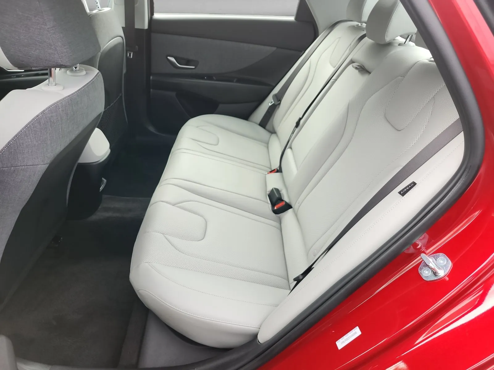 Hyundai Elantra photo 14
