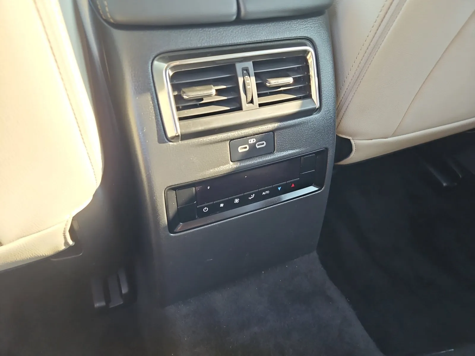 Mazda CX-90 photo 13