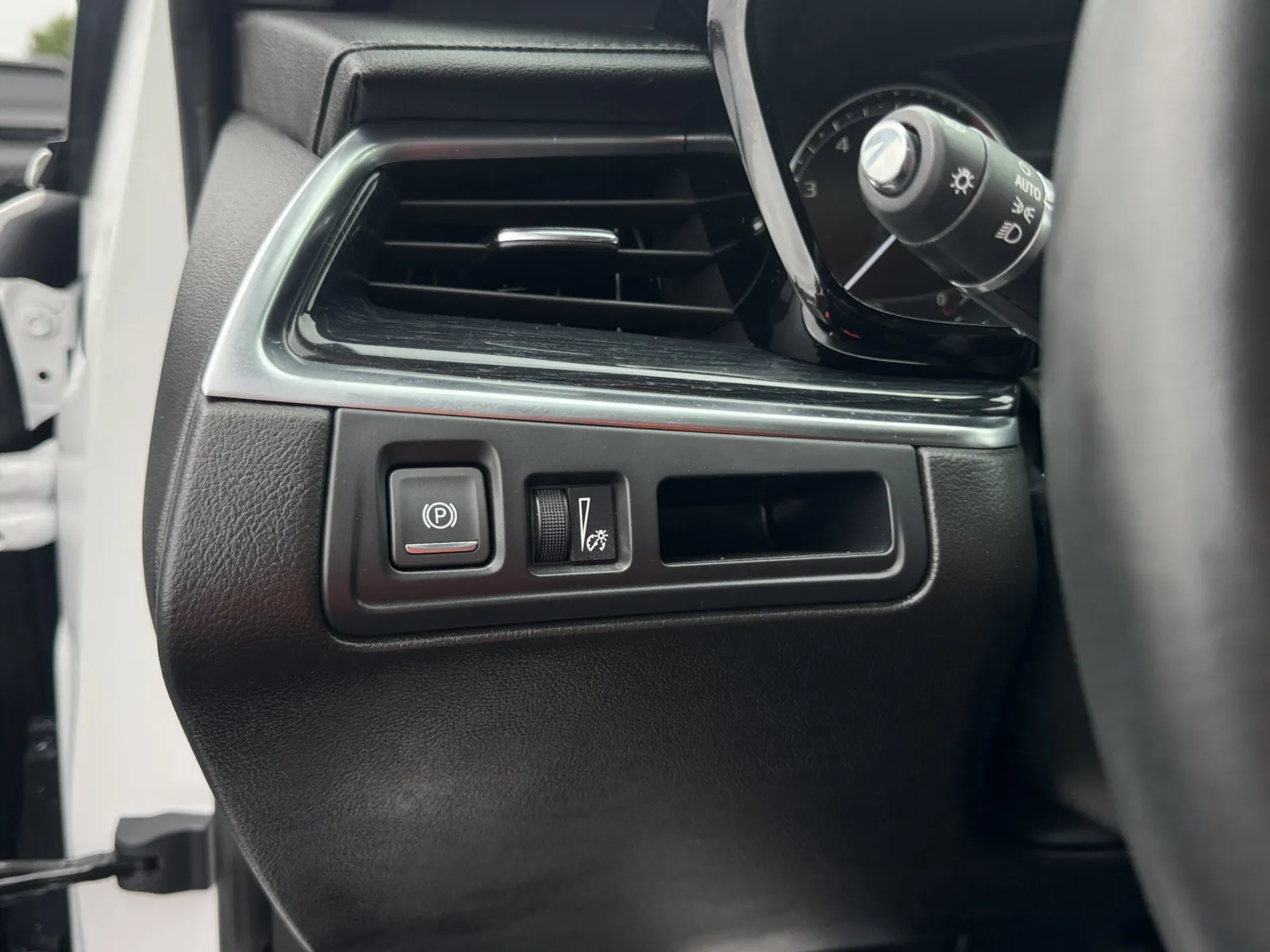 Cadillac XT5 photo 22