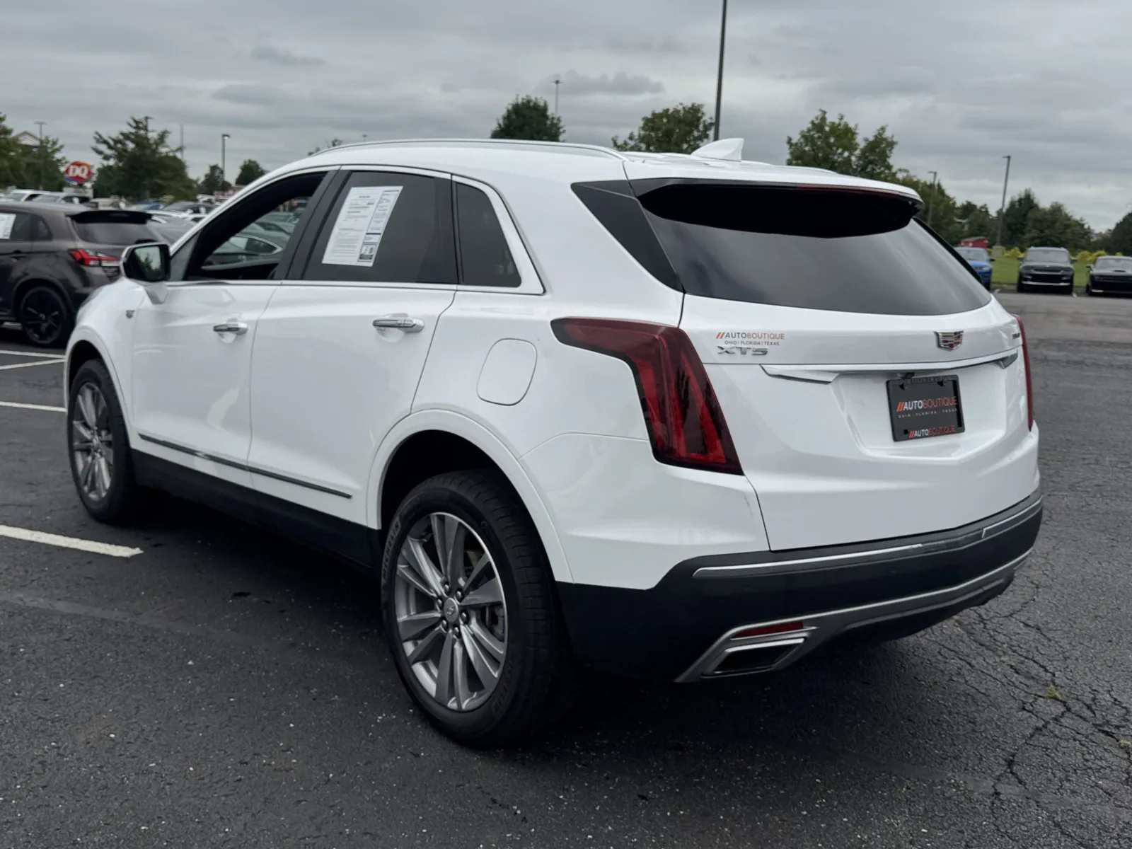 Cadillac XT5 photo 12